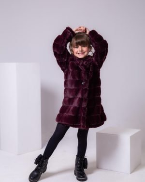 Casaco Peluciado Marsala Com Capuz