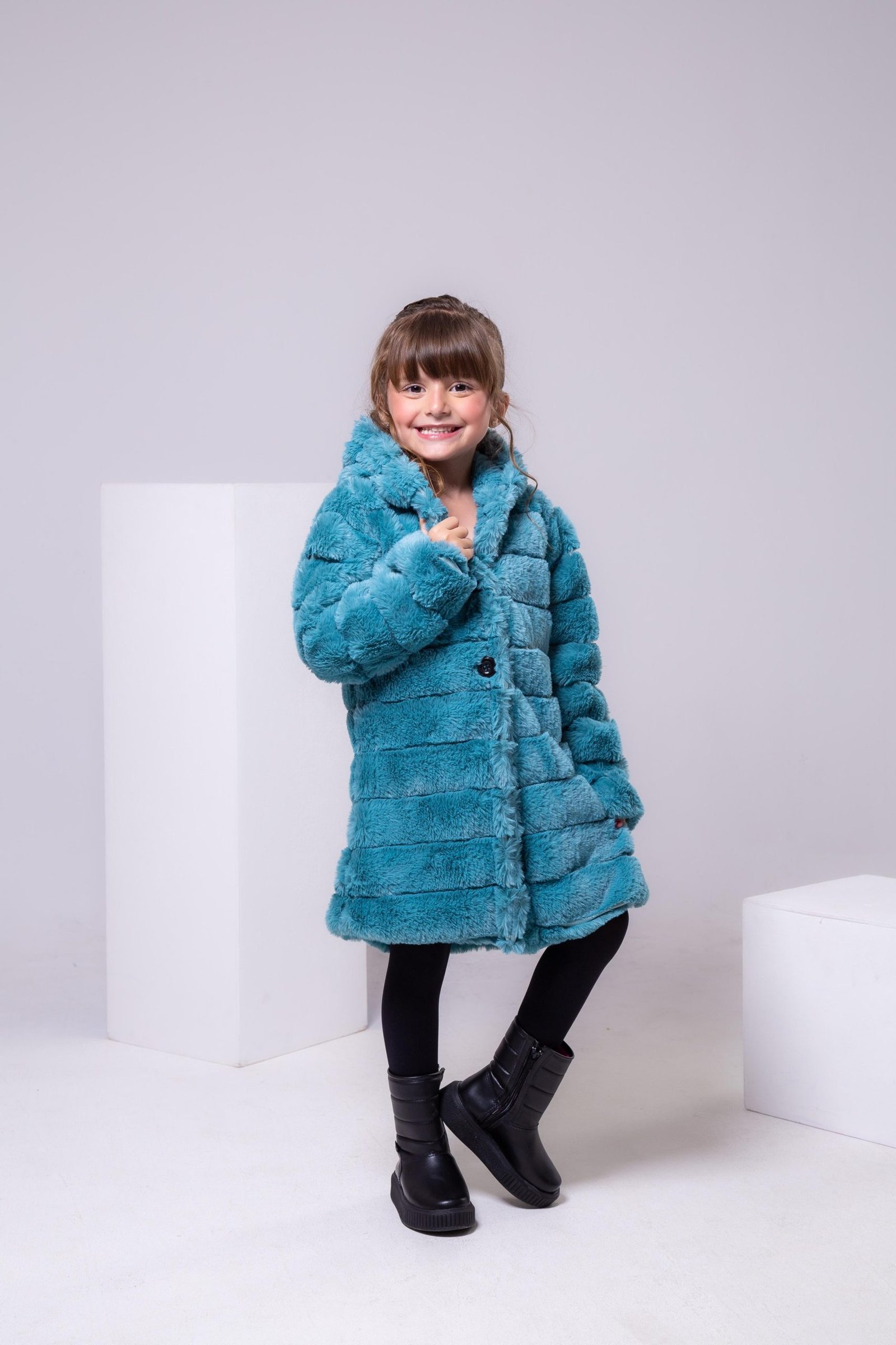 Casaco Peluciado Verde Jade Com Capuz