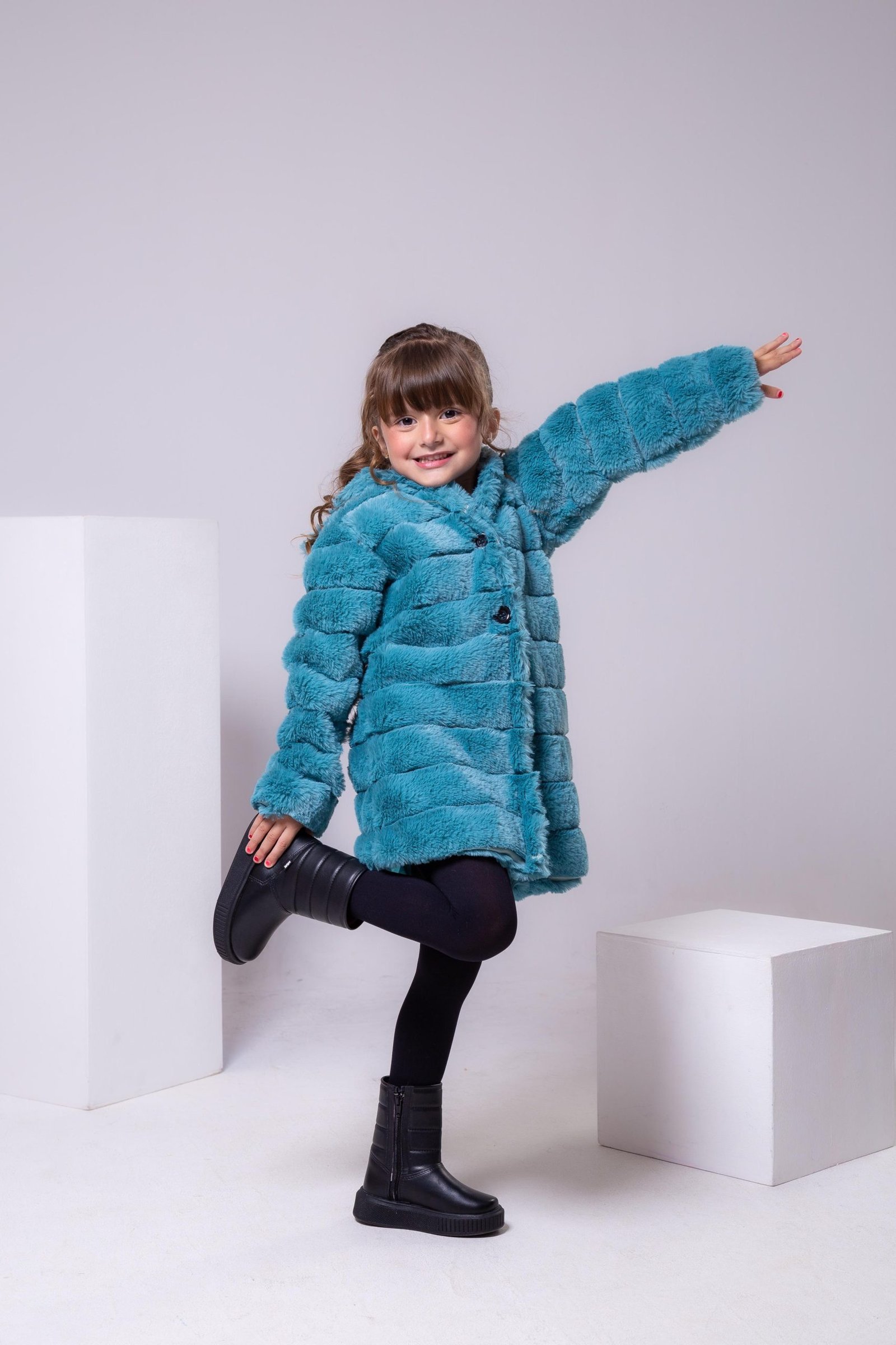 Casaco Peluciado Verde Jade Com Capuz - Imagem 2