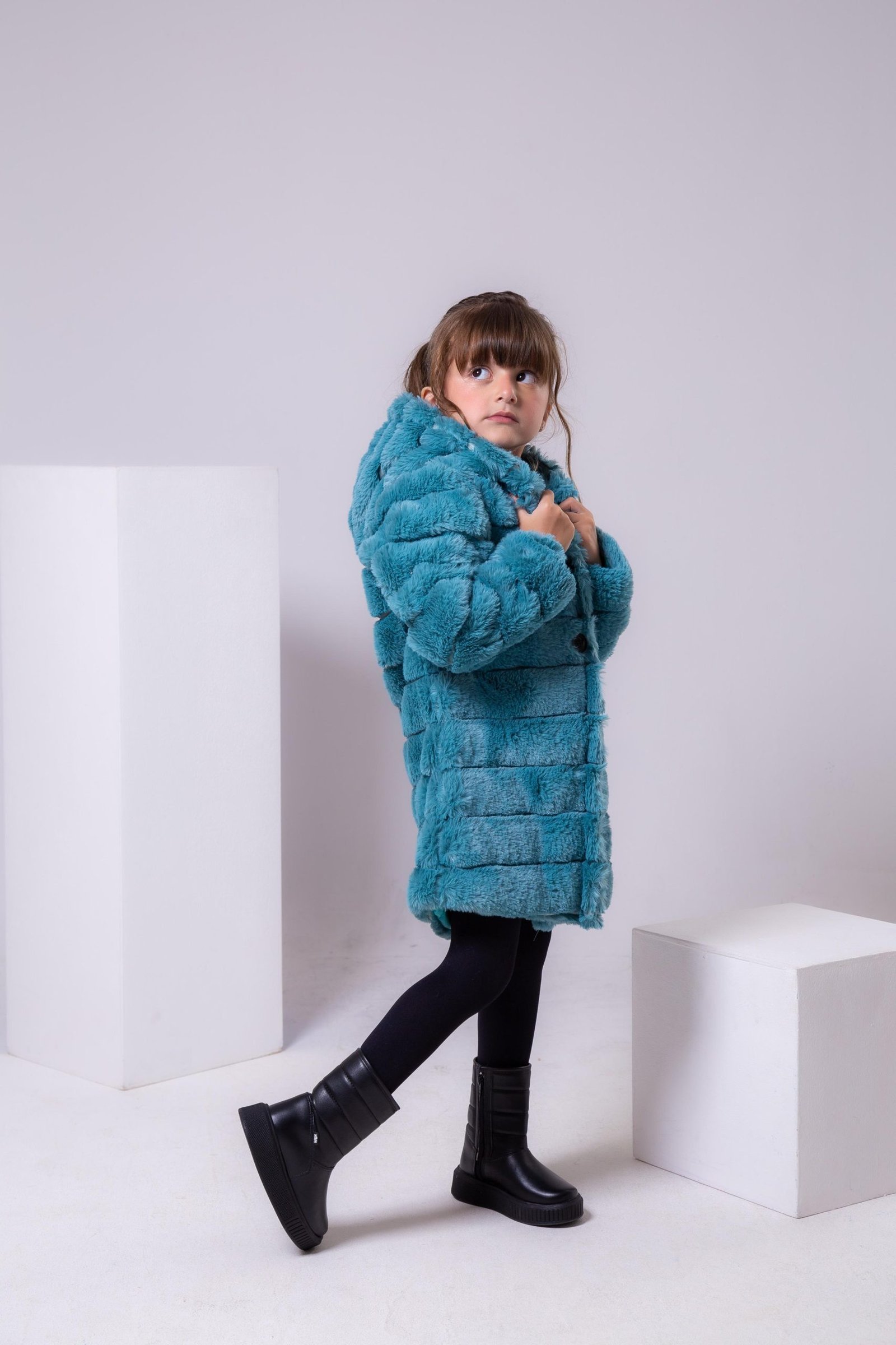 Casaco Peluciado Verde Jade Com Capuz - Imagem 4