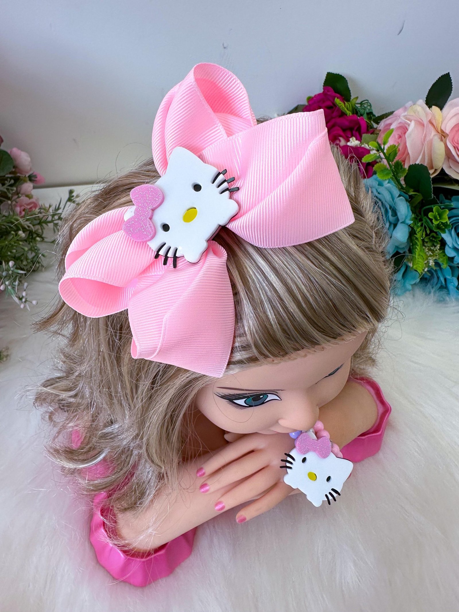 Laço Belli Tematico Hello Kitty + Pulseiras