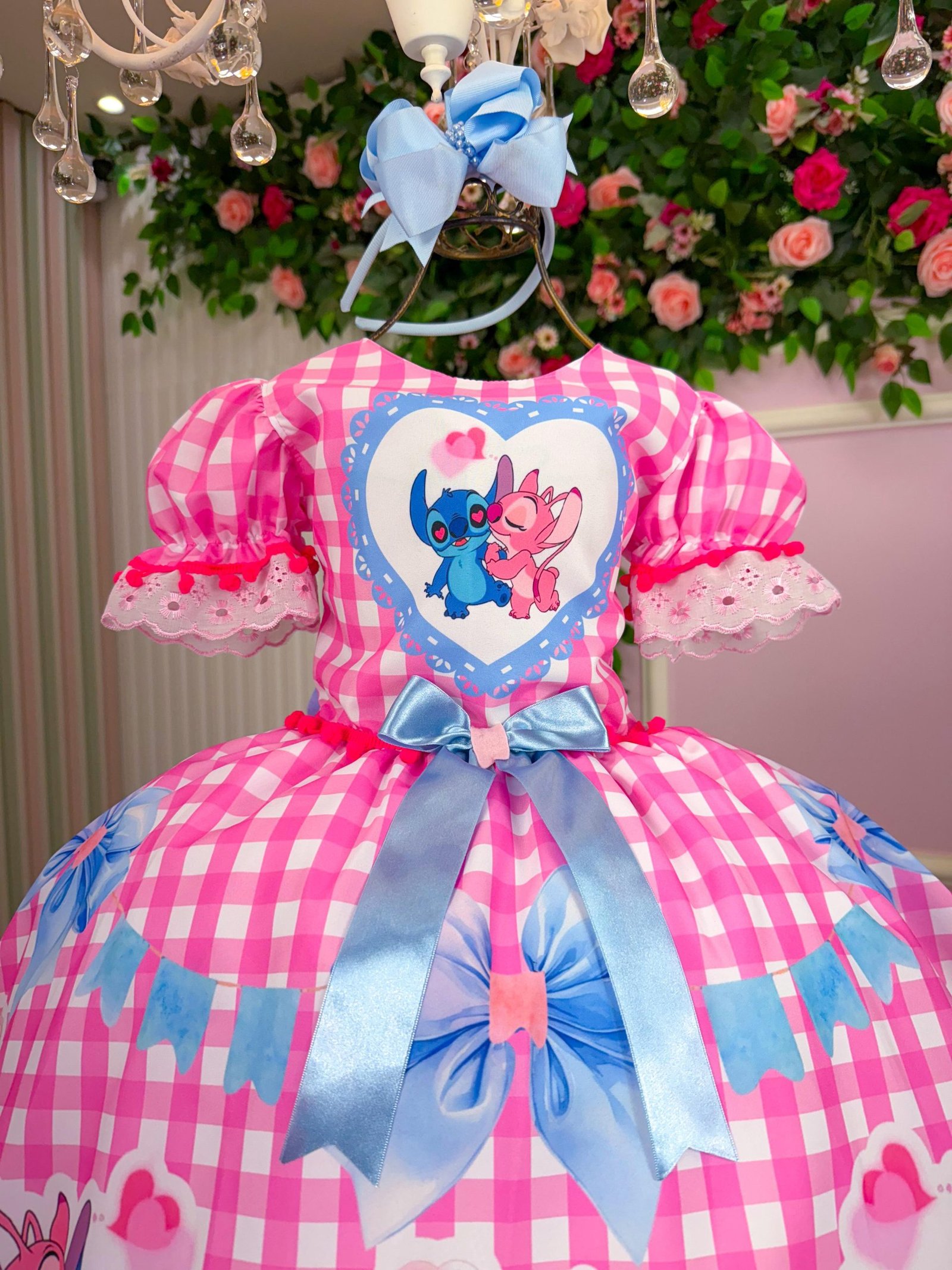 Vestido Junino Tematico Luxo Lilo Stitch Rosa Bebe Modelo 2 - Imagem 3