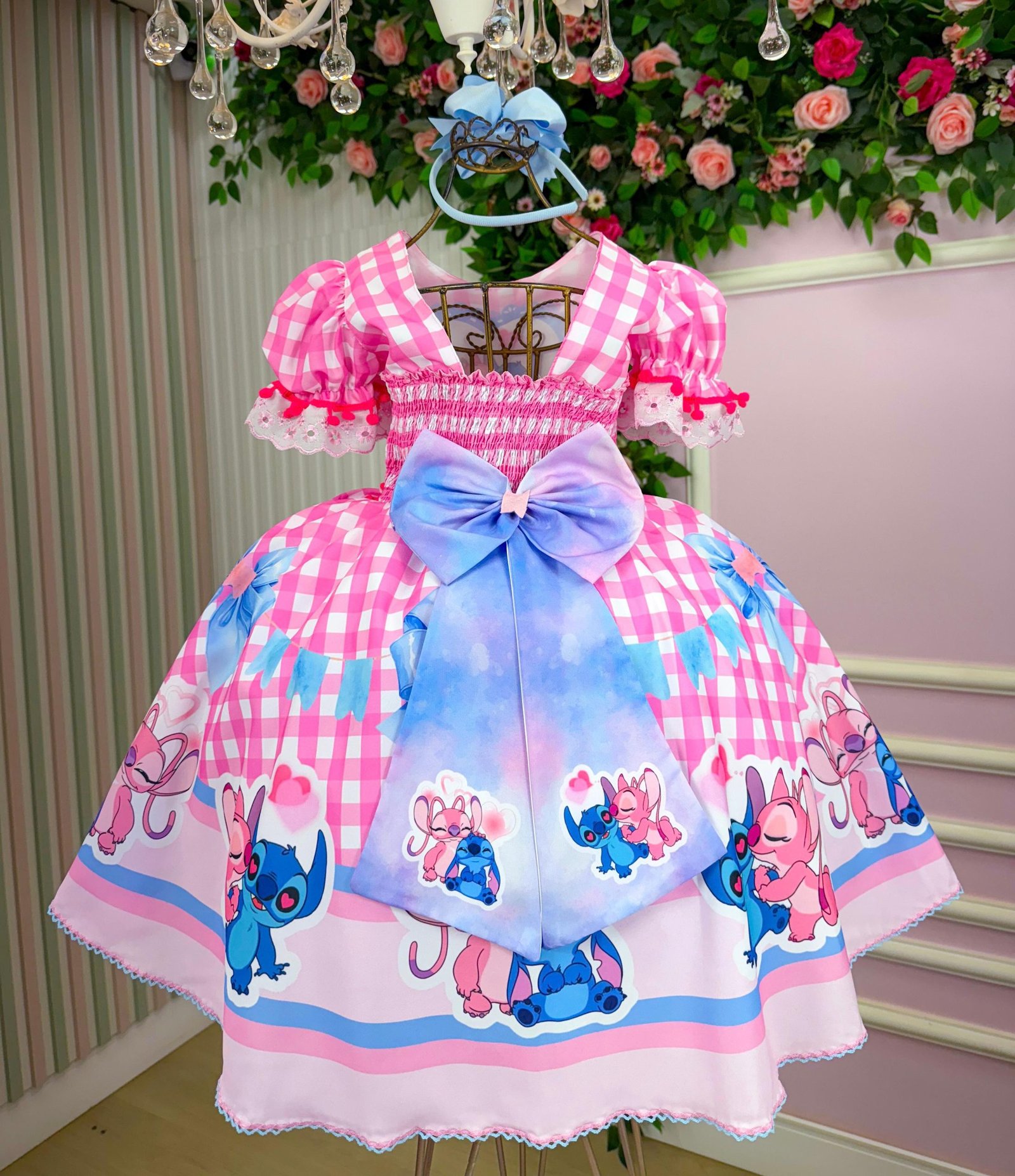 Vestido Junino Tematico Luxo Lilo Stitch Rosa Bebe Modelo 2 - Imagem 4