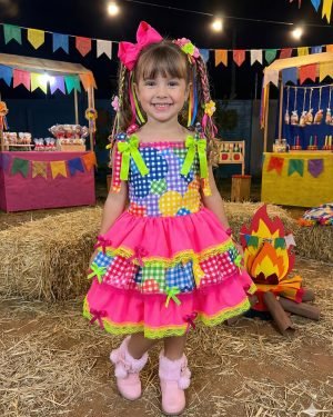 Vestido Junino Banana Club Luxo Encanto da Roça Rosa Neon