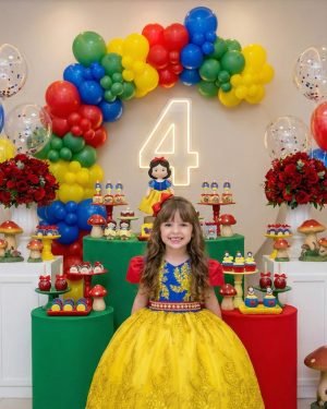 Vestido Marie Temático Realeza Branca De Neve